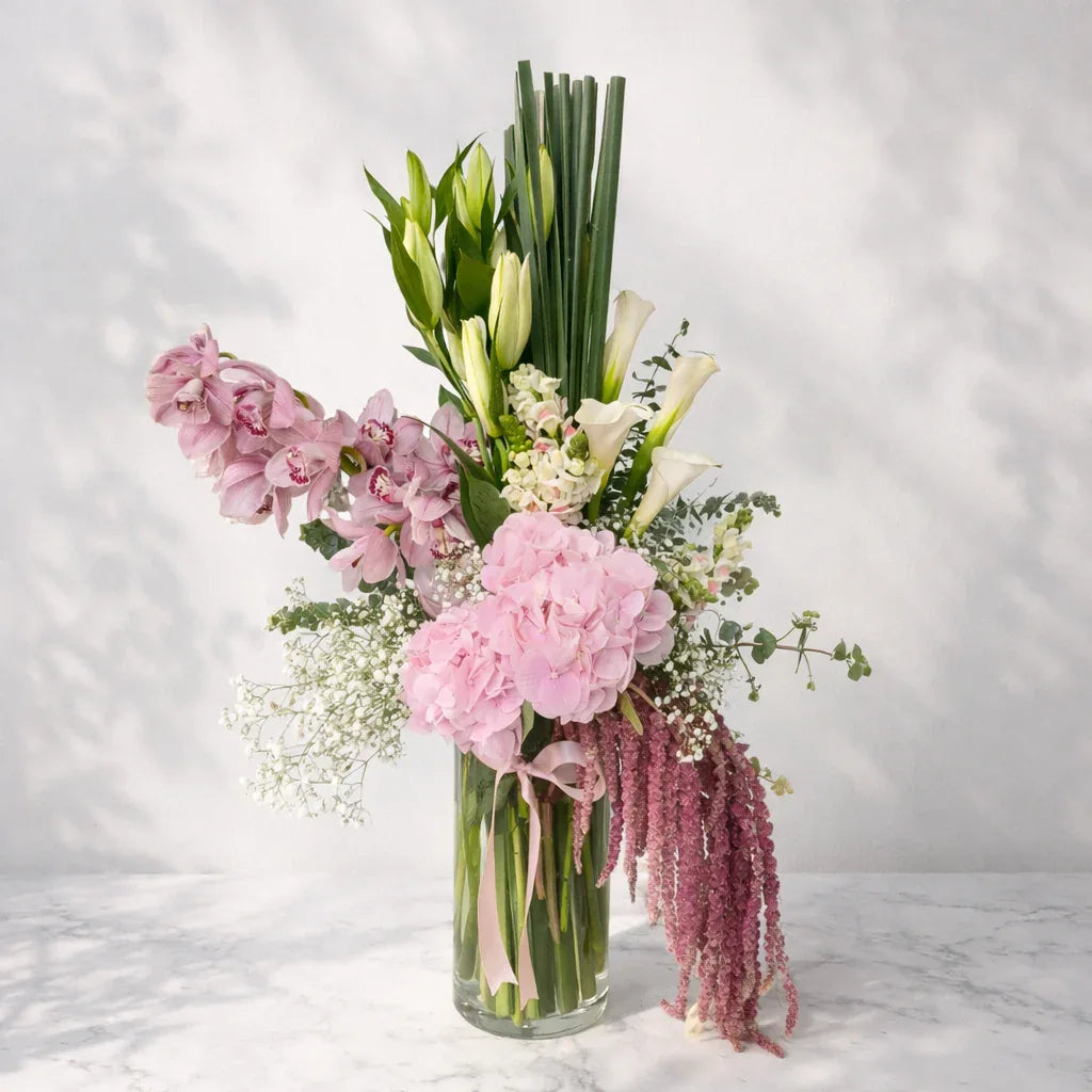 pink floral arrangement | atfleurs | vase style