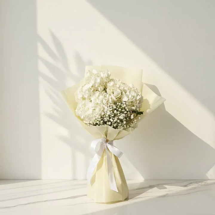 3 White Hydrangea Bouquet for Every Moment - atfleurs
