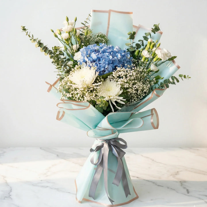 mix blue and white flower bouquet | atfleurs