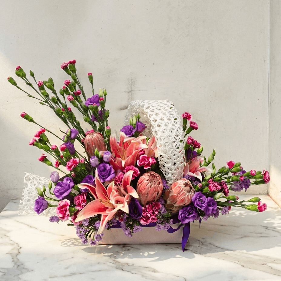 flower bouquet by Atfleurs | floral arrangement | fancy bouquet | hamper