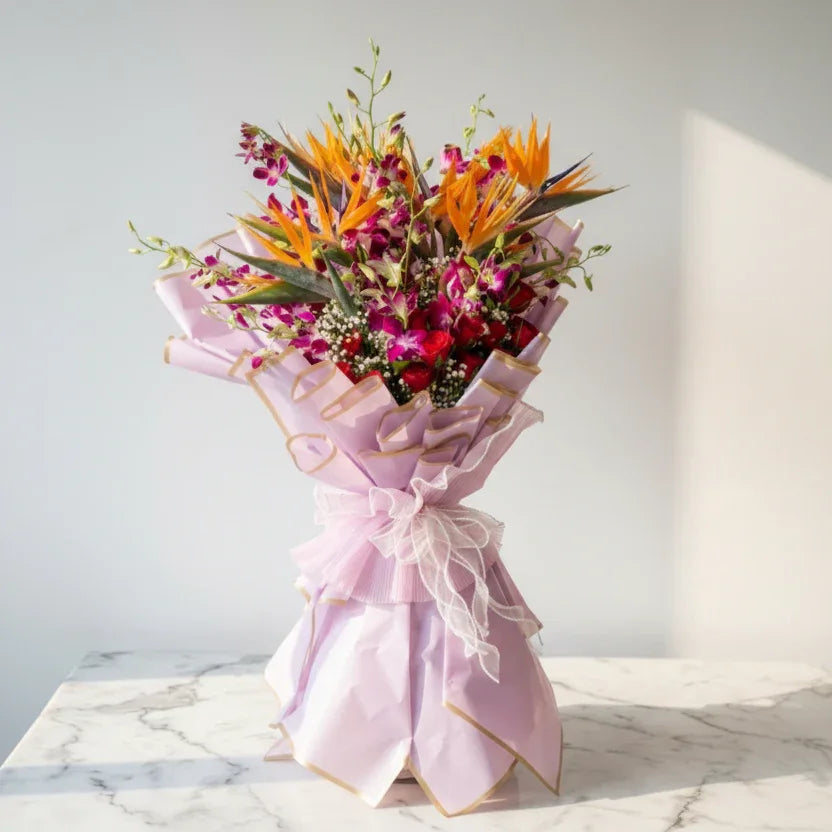 flower bouquet by Atfleurs | floral arrangement | Fancy Bouquet | Hand Bouquet