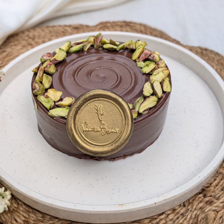 Eggless Kunafa Pistachio Chocolate Cake