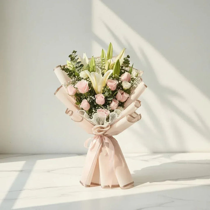 Lily & Rose Hand Bouquet - atfleurs