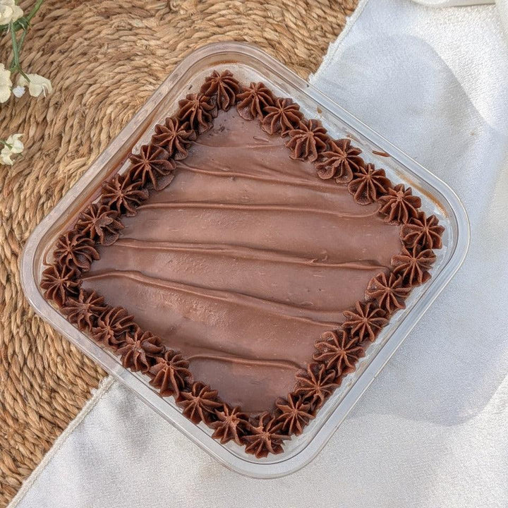 Eggless Milk Chocolate Cake - atfleurs