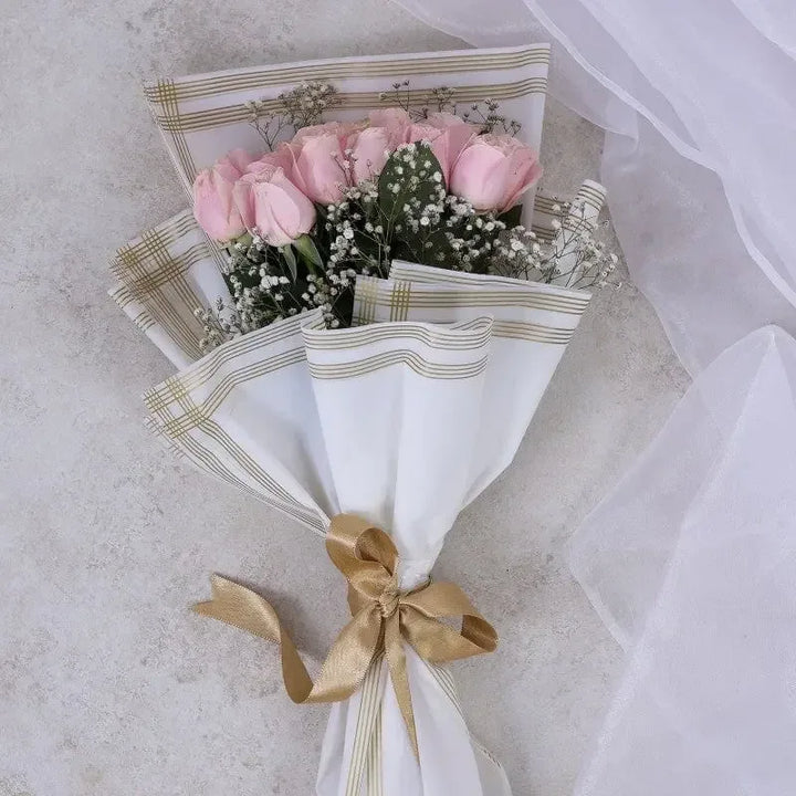 Premium Roses Hand Bouquet - atfleurs
