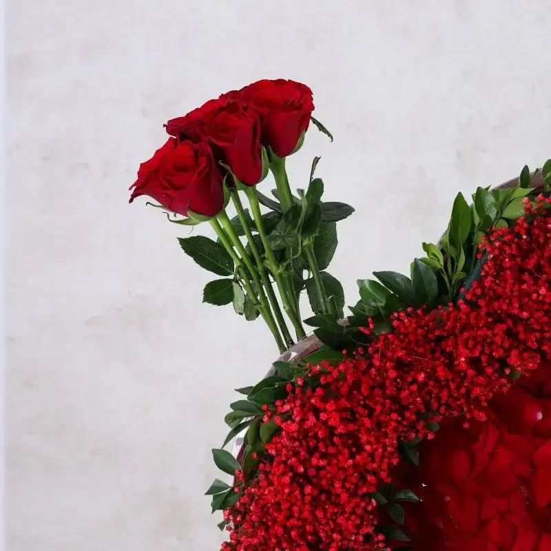 Heart-Shaped Rose & Gypsy Arrangement - atfleurs
