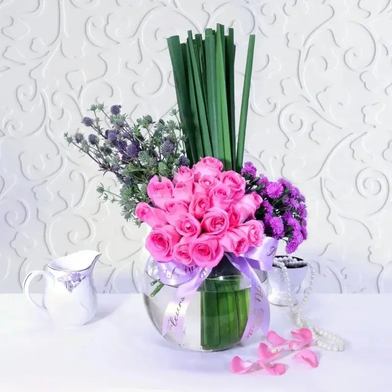 Pink Rose Flower Arrangement in Vase - atfleurs