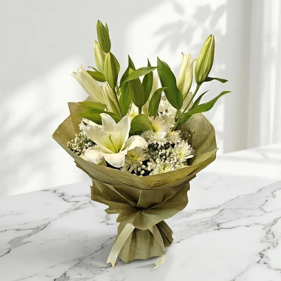 flower bouquet by Atfleurs | floral arrangement | Fancy Bouquet | Hand Bouquet