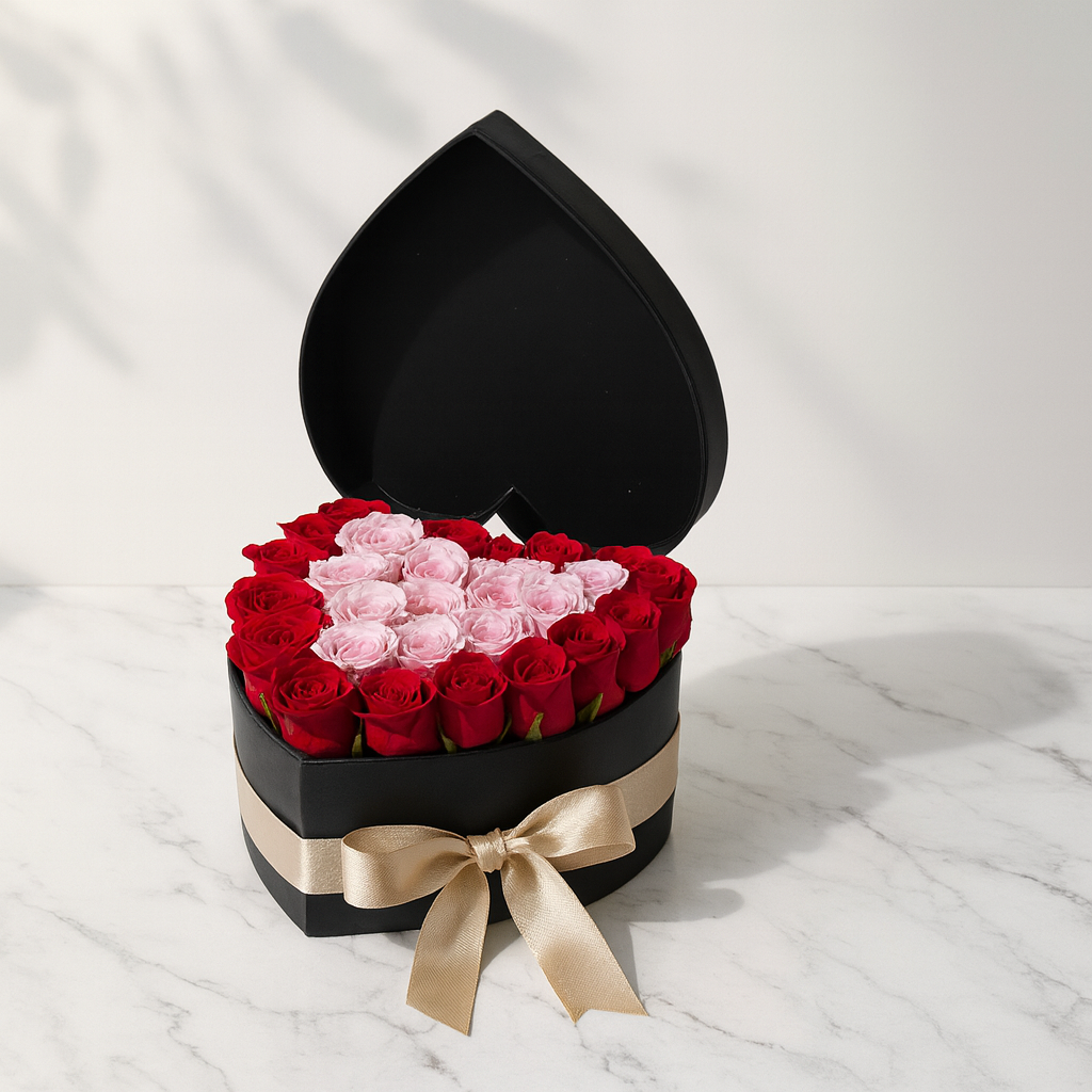 Blush Heart Rose Box atfleurs. Fresh flowers