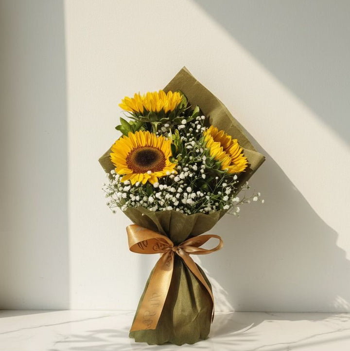 Sunflower Hand Bouquet atfleurs
