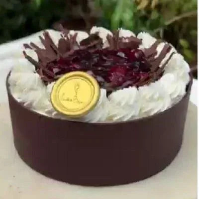 Eggless Black Forest Cake - atfleurs