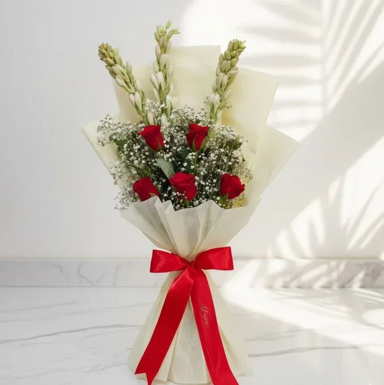 Rajnigandha & Rose Hand Bouquet for Special Occasions - atfleurs