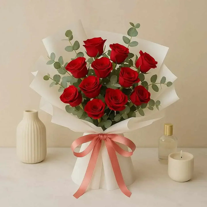Red Roses Hand Bouquet - atfleurs