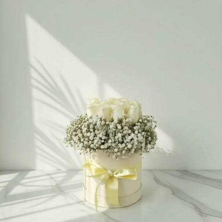Roses & Gypso Box Arrangement - atfleurs