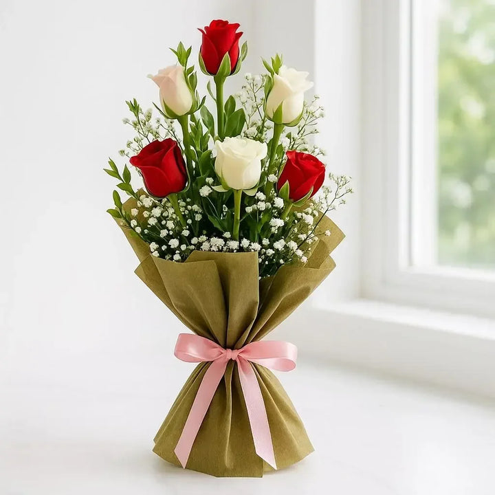 Red White Pink Roses Hand Bouquet - atfleurs